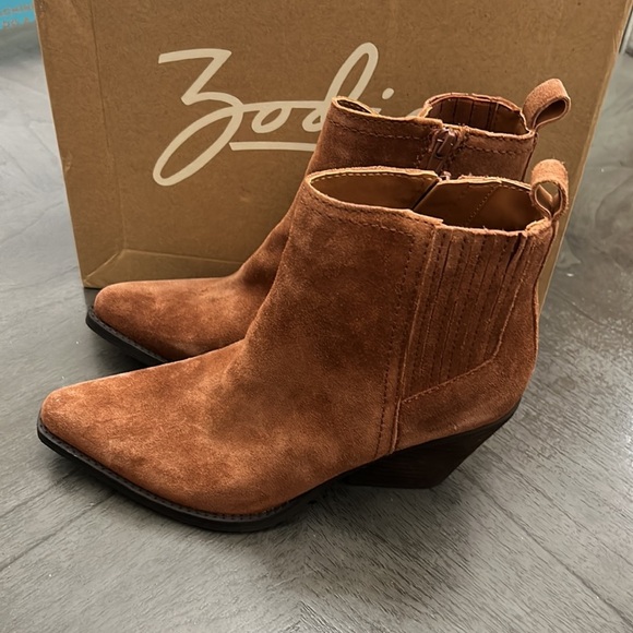 Zodiac Boots Robyn Cognac Suede Heeled Ankle Booties - Picture 5 of 10